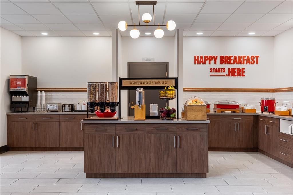 Hampton Inn & Suites By Hilton Windsor Restaurant photo